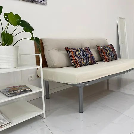 80mq With Terrace Apartment